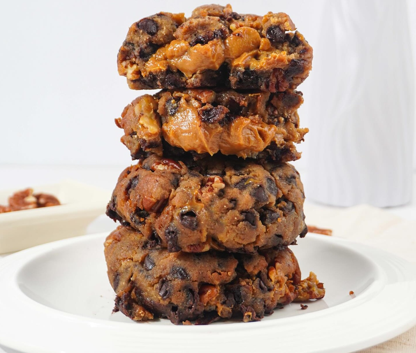 Sugar-free/Keto Pecan Cookie with Caramel Filling